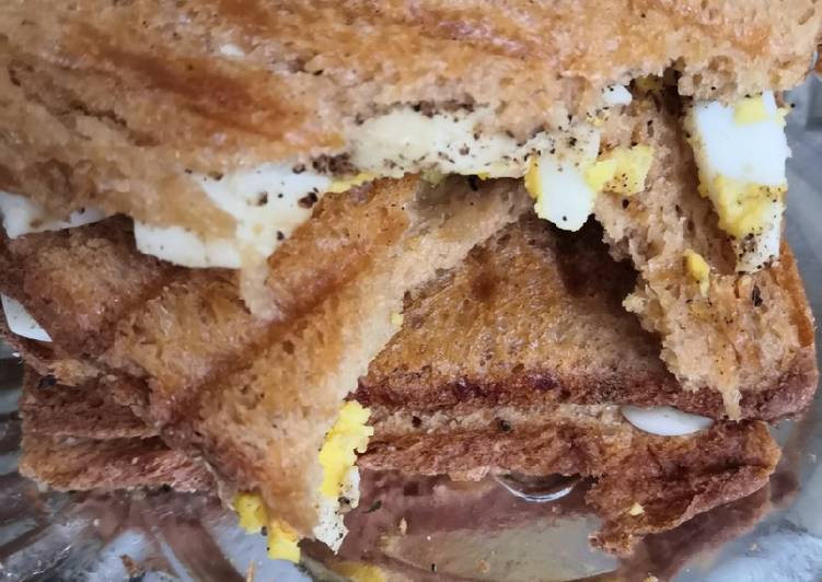 Recipe of Award-winning Boiled egg sandwhich