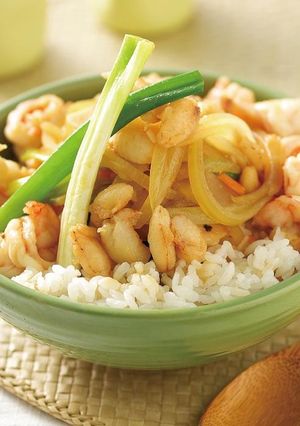 鮮美露蒜味海鮮蓋飯 的食譜成品照片