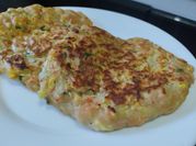 Una foto de pancakes con yogurt