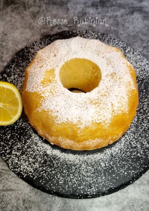 Foto di Bundt Cake soffice allo yogurt e limone