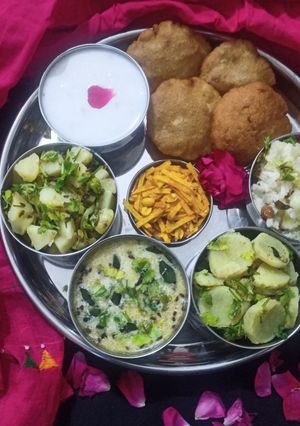 A picture of Vrat Ki Thali.