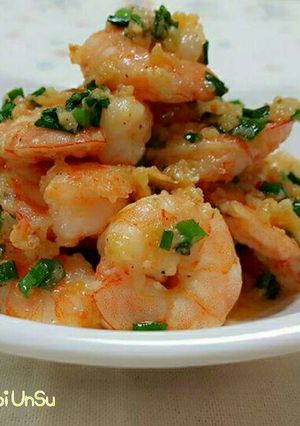 Hình của món Tôm sốt bơ tỏi chanh 레몬 새우 마늘 버터 소스.