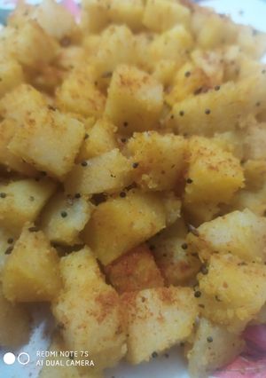 A picture of Fried idli.