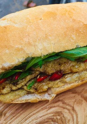 Hình của món Bánh mì chả cá ThuNhà làm.