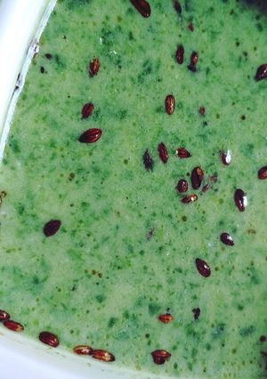 A picture of Palak raita.