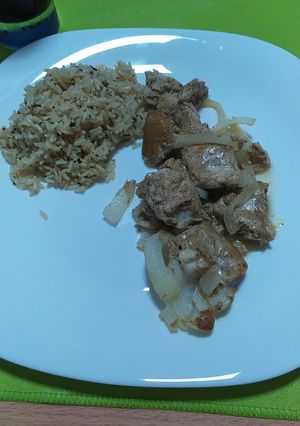 Una foto de Pollo tandoori con arroz aromático