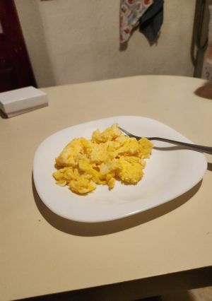 Una foto de Huevitos revueltos