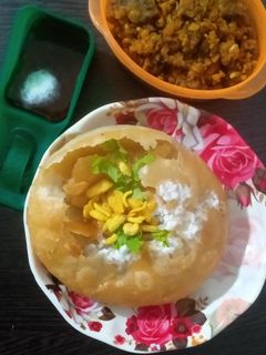 રાજસ્થાની સ્પેશિયલ મુંગ દાલ કચોરી (Rajasthani Special Moong Dal Kachori Recipe In Gujarati) રેસીપી મુખ્ય ફોટો