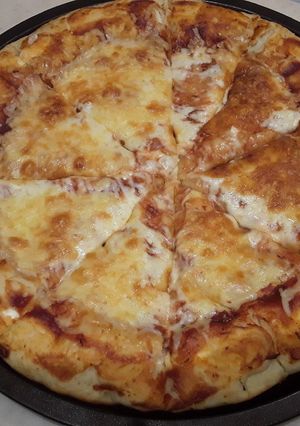 صورة لوصفة بيتزا باطراف جبنة 😍🍕