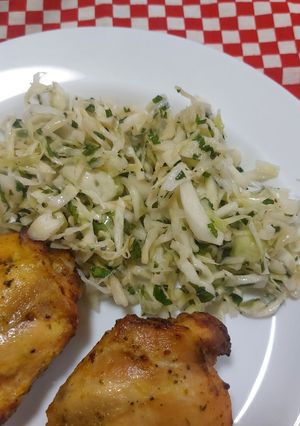 Una foto de Ensalada sencilla de col (repollo)