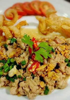 รูปของ หมูสับกระเทียมพริกสด