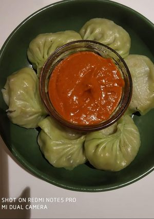 A picture of Momos.