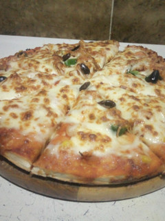 A picture of Chicken Pizza.