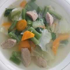 รูปของ Sup sayur bakso simpel