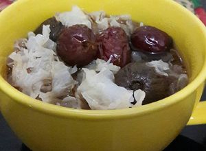 Foto resep White fungus,Red dates,Dried longan dessert drink (tong sui)