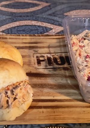Una foto de 🍗Pollo cremoso a la criolla para Sándwich 😋🥳