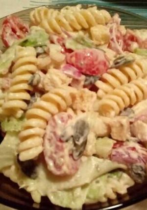 Tejszínes tésztasaláta recept fotója