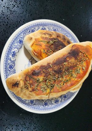 Una foto de Calzone pizza