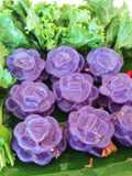 Khanom Chor Muang (Stuffed Flower-Shaped Dumplings)
