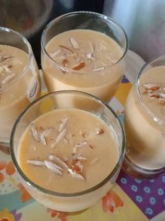 मैंगो शेक (mango shake Recipe In Hindi) रेसिपी मुख्य फोटो