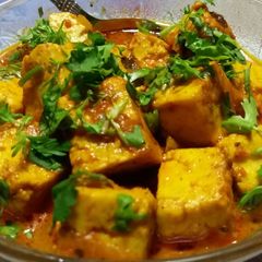 A picture of Tawa paneer.