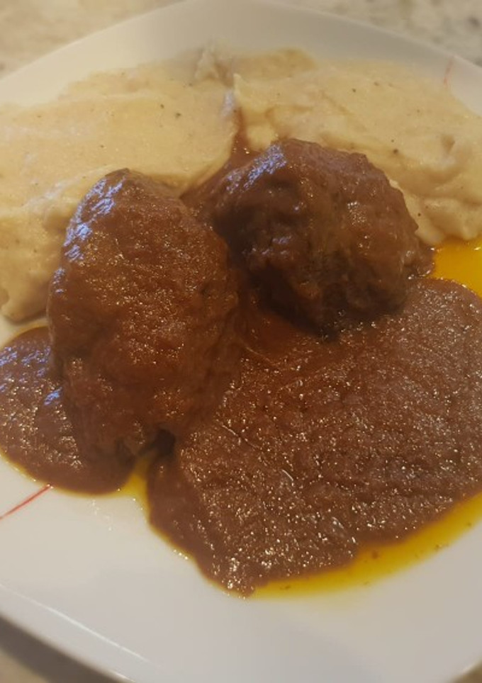 Una foto de Carrilleras en salsa de chocolate