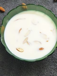 દૂધ કેસર પૌંઆ રેસીપી મુખ્ય ફોટો