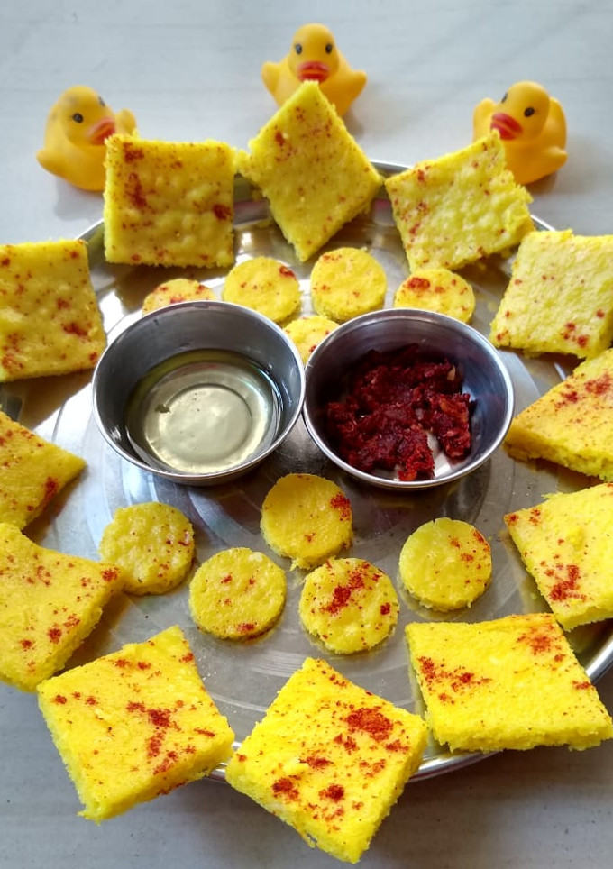 સોર & સ્પાઈસી ઢોકળા (sour & Spicy Dhokla Recipe in Gujarati) રેસીપી મુખ્ય ફોટો