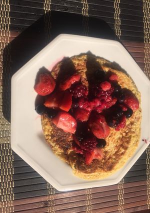 Una foto de Pancakes de avena y frutos rojos