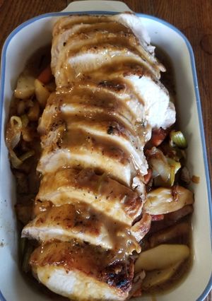 A picture of Roast Pork Loin with Apples.