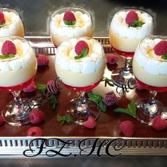 A picture of 🍹🍒Custard Jelly Shots🍒🍹.