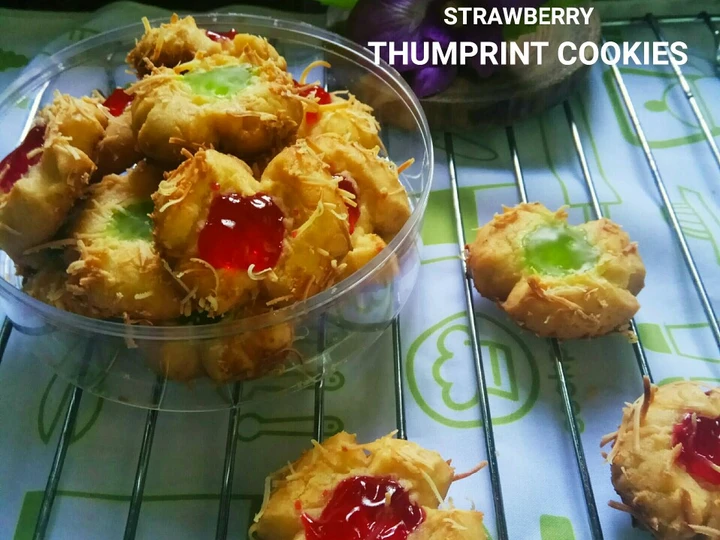 Easy Ways Make Recipes 280. Strawberry Thumbprint Cookies the  Makes Drooling So Delicious.