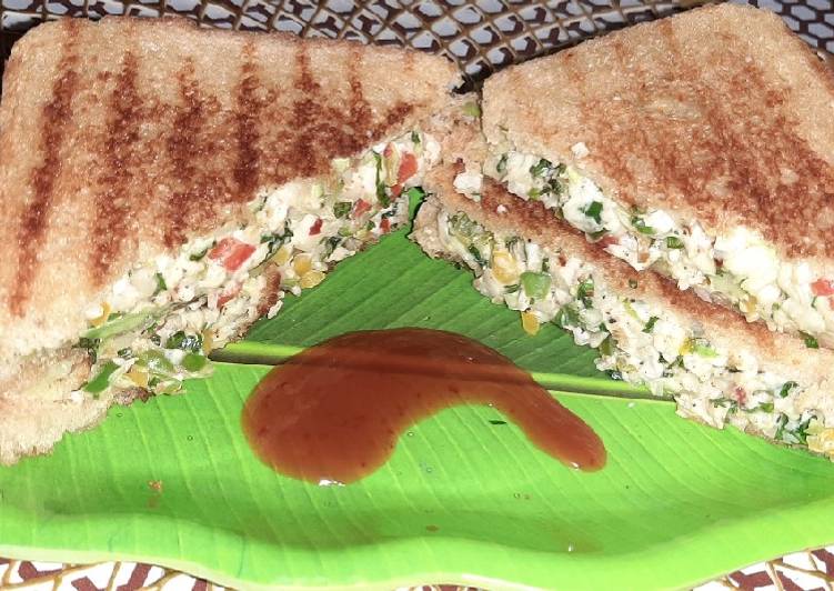 Recipe of Ultimate Colorful Cheesy paneer Sandwich