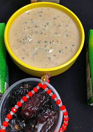 A picture of Date Banana Shake.