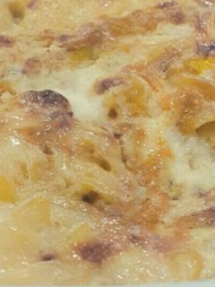 صورة لوصفة مكرونه بالدجاج والجبن والقشطه