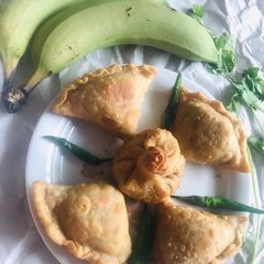 A picture of Jain Samosa.