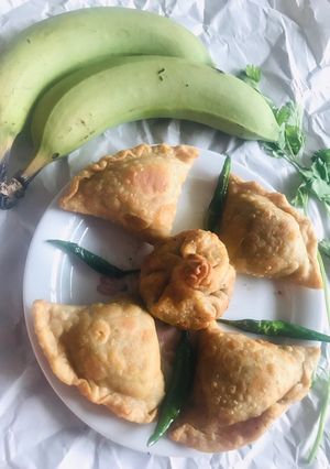 A picture of Jain Samosa.