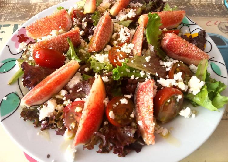 Ensalada de higos y feta con vinagreta de menta
