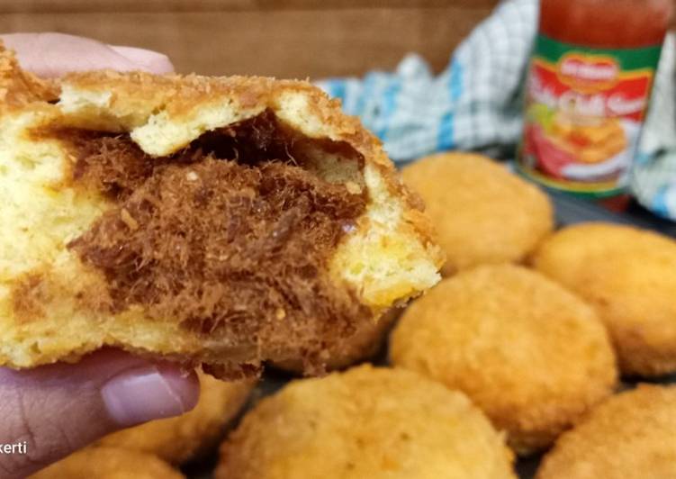 Roti goreng curry isi abon (tanpa telur)