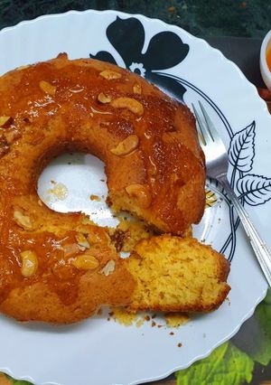 A picture of Orange Cake with Marmalade Glaze.