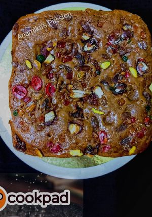 A picture of Christmas cake.