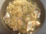 Onion Pea Chicken an Noodles
