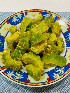 鹹蛋苦瓜(有誰學不會) 的食譜成品照片