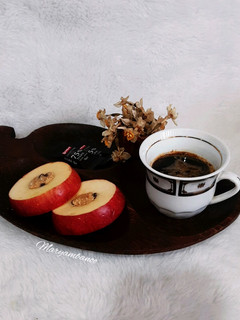 عکسی از دستور سیب شکم پر (میان وعده رژیمی)