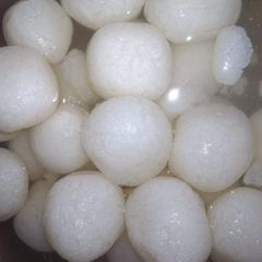 A picture of Homemade rasgulla.