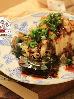 肉鬆皮蛋豆腐 【影片示範】 的食譜成品照片