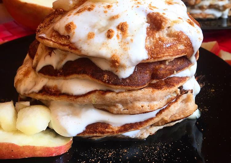 Tortitas de manzana y yogur griego