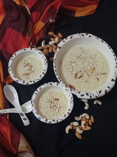 साबूदाना खीर (sabudana kheer recipe in Hindi) रेसिपी मुख्य फोटो