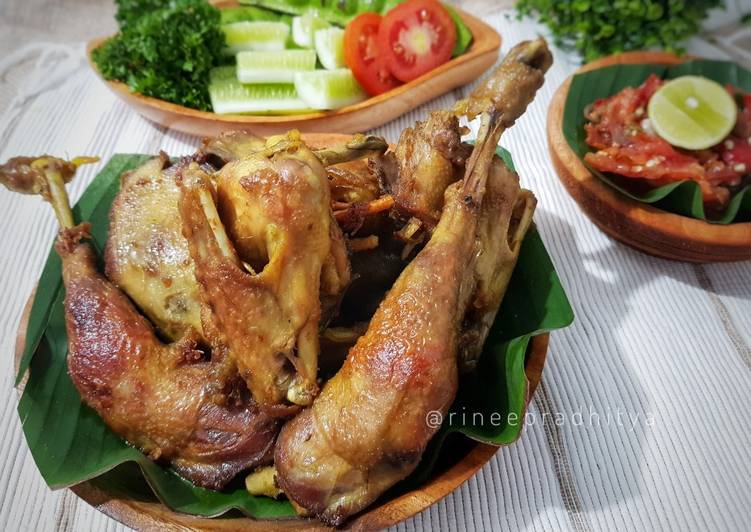  Resep  Ayam  kampung goreng  ala  ciganea oleh Rinee Pradhitya 