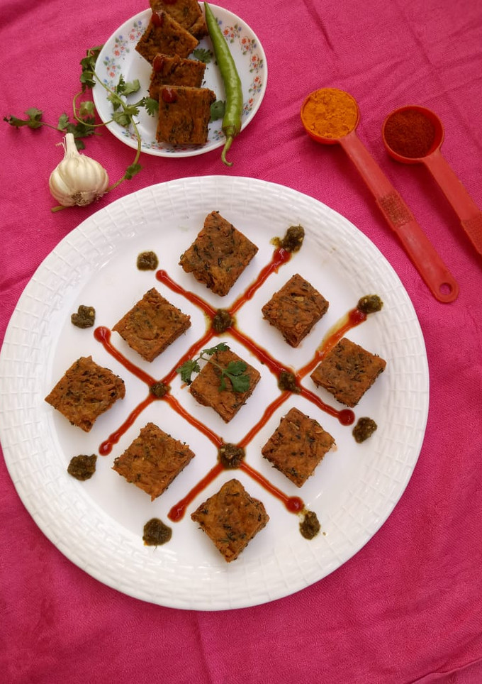 कोथिंबीर वडी (Kothimbir Vadi recipe in Hindi) रेसिपी मुख्य फोटो